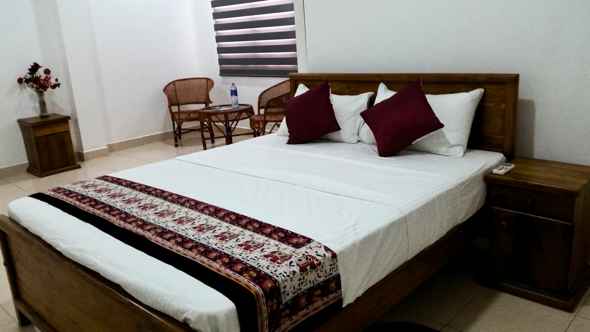 Ocean Pebbles Apartment Dehiwala-Mount Lavinia Bagian luar foto
