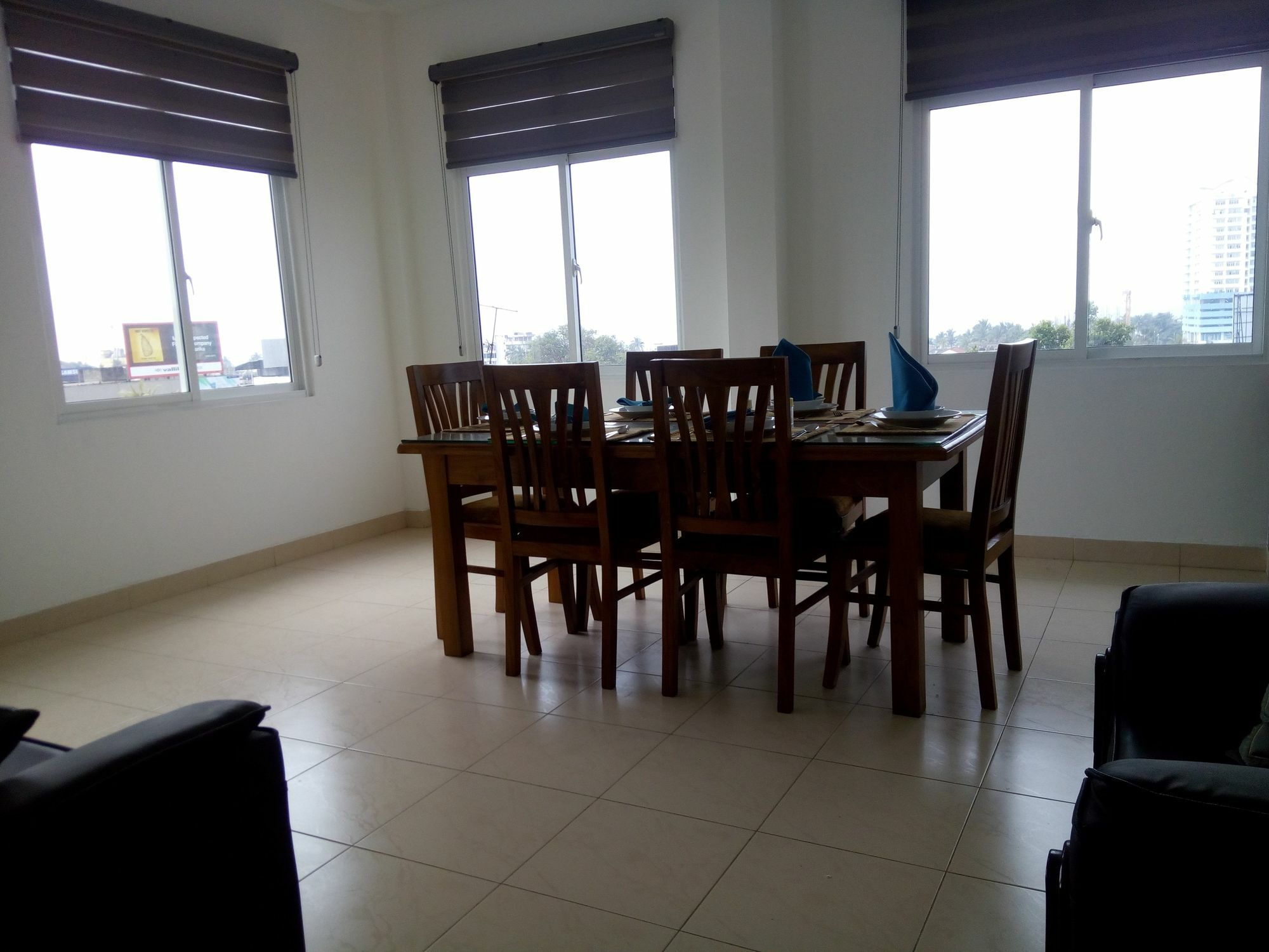 Ocean Pebbles Apartment Dehiwala-Mount Lavinia Bagian luar foto