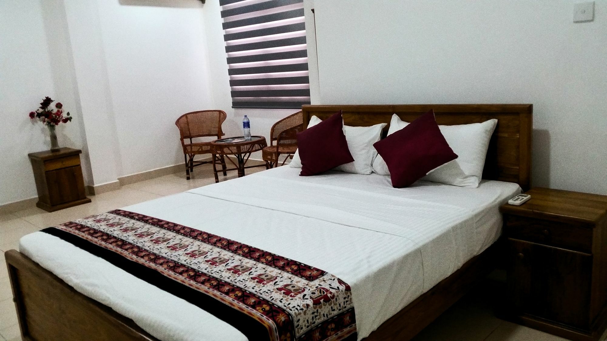 Ocean Pebbles Apartment Dehiwala-Mount Lavinia Bagian luar foto