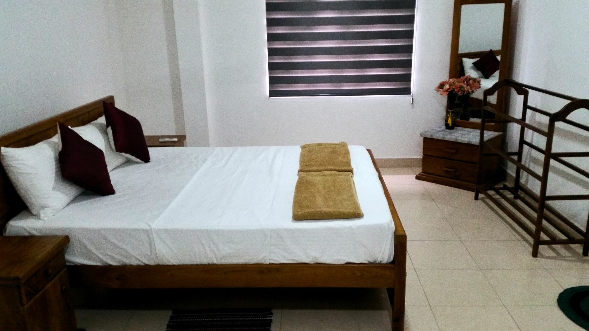 Ocean Pebbles Apartment Dehiwala-Mount Lavinia Bagian luar foto