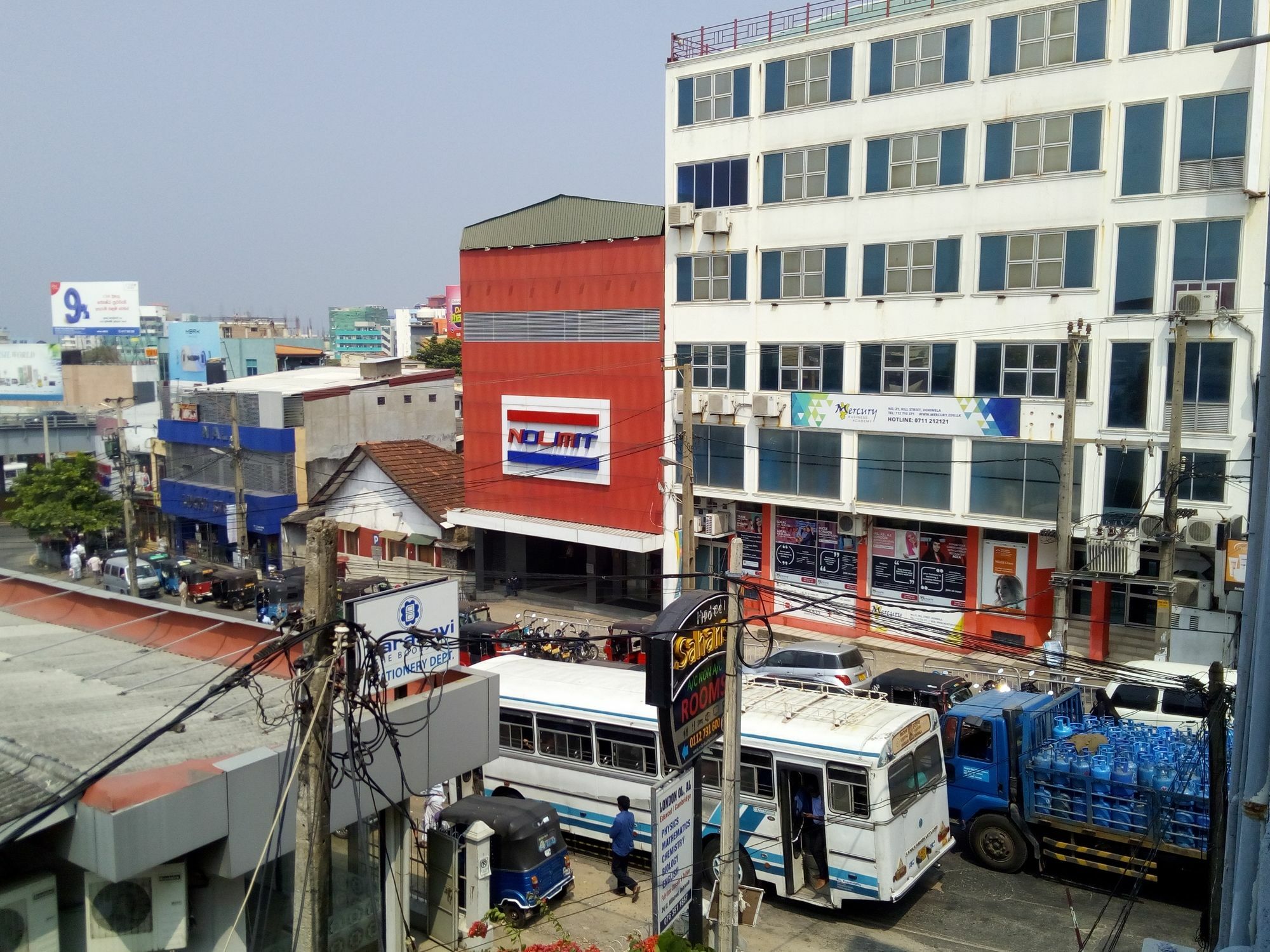 Ocean Pebbles Apartment Dehiwala-Mount Lavinia Bagian luar foto