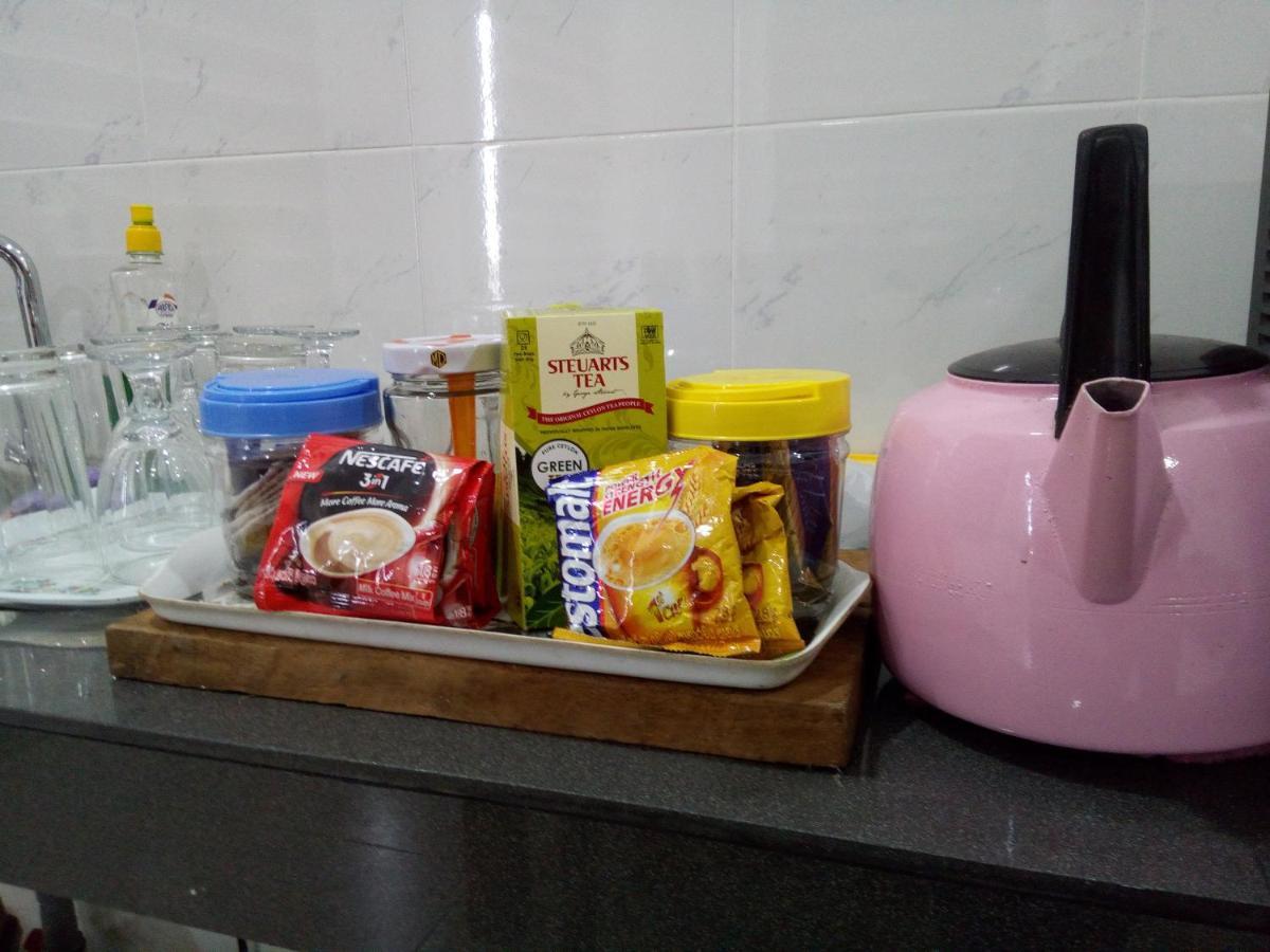 Ocean Pebbles Apartment Dehiwala-Mount Lavinia Bagian luar foto
