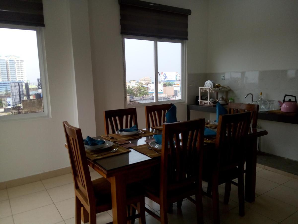 Ocean Pebbles Apartment Dehiwala-Mount Lavinia Bagian luar foto