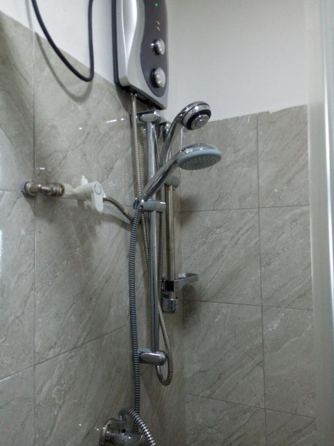 Ocean Pebbles Apartment Dehiwala-Mount Lavinia Bagian luar foto